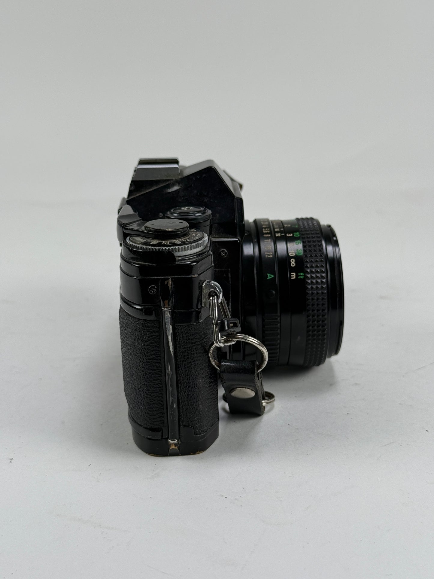 CANON AE-1 black SLR 35mm Film Camera with 50mm f1.8 Kit