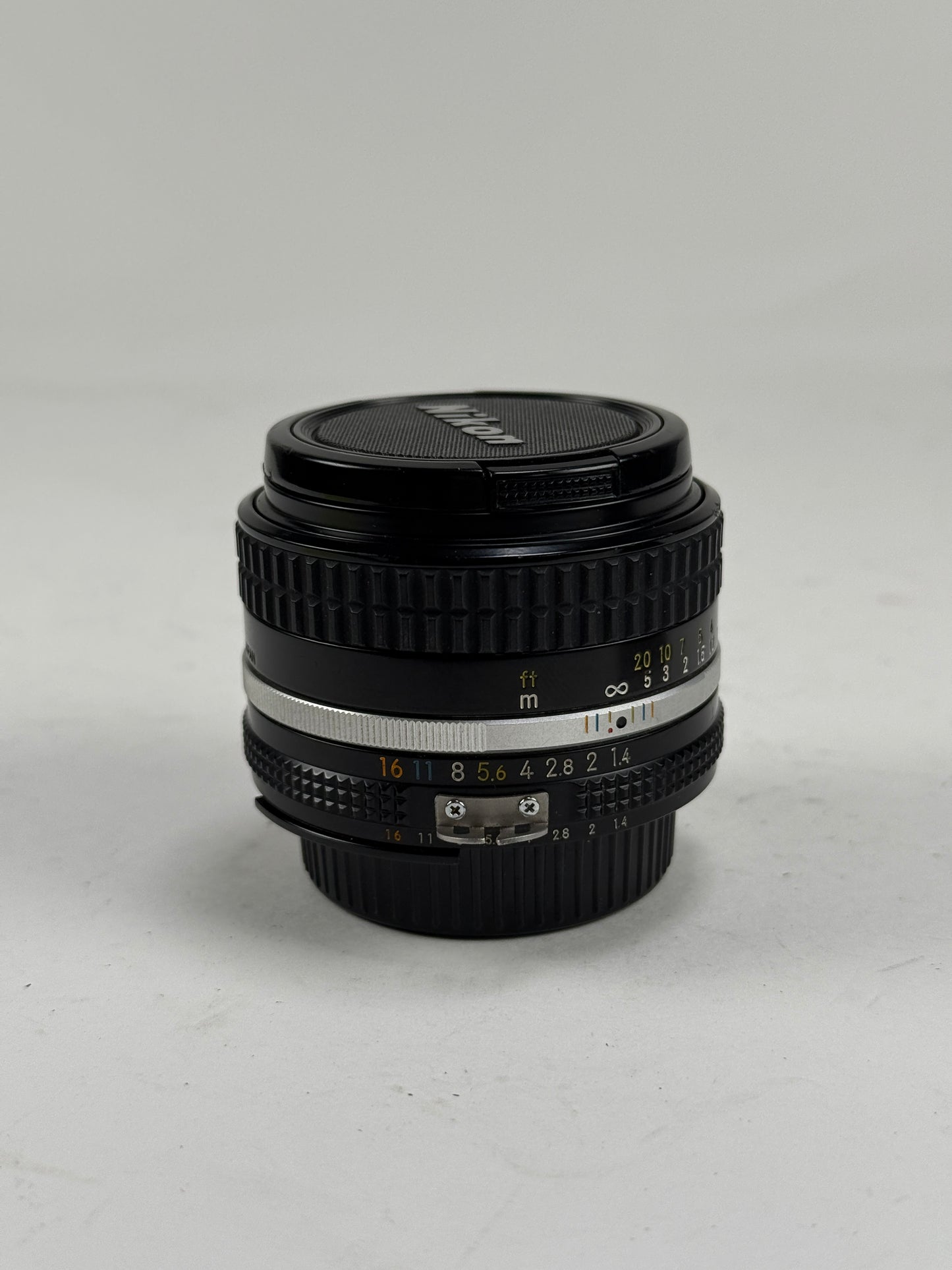 Nikon AIS Nikkor 50mm F1.4 Standard MF Lens