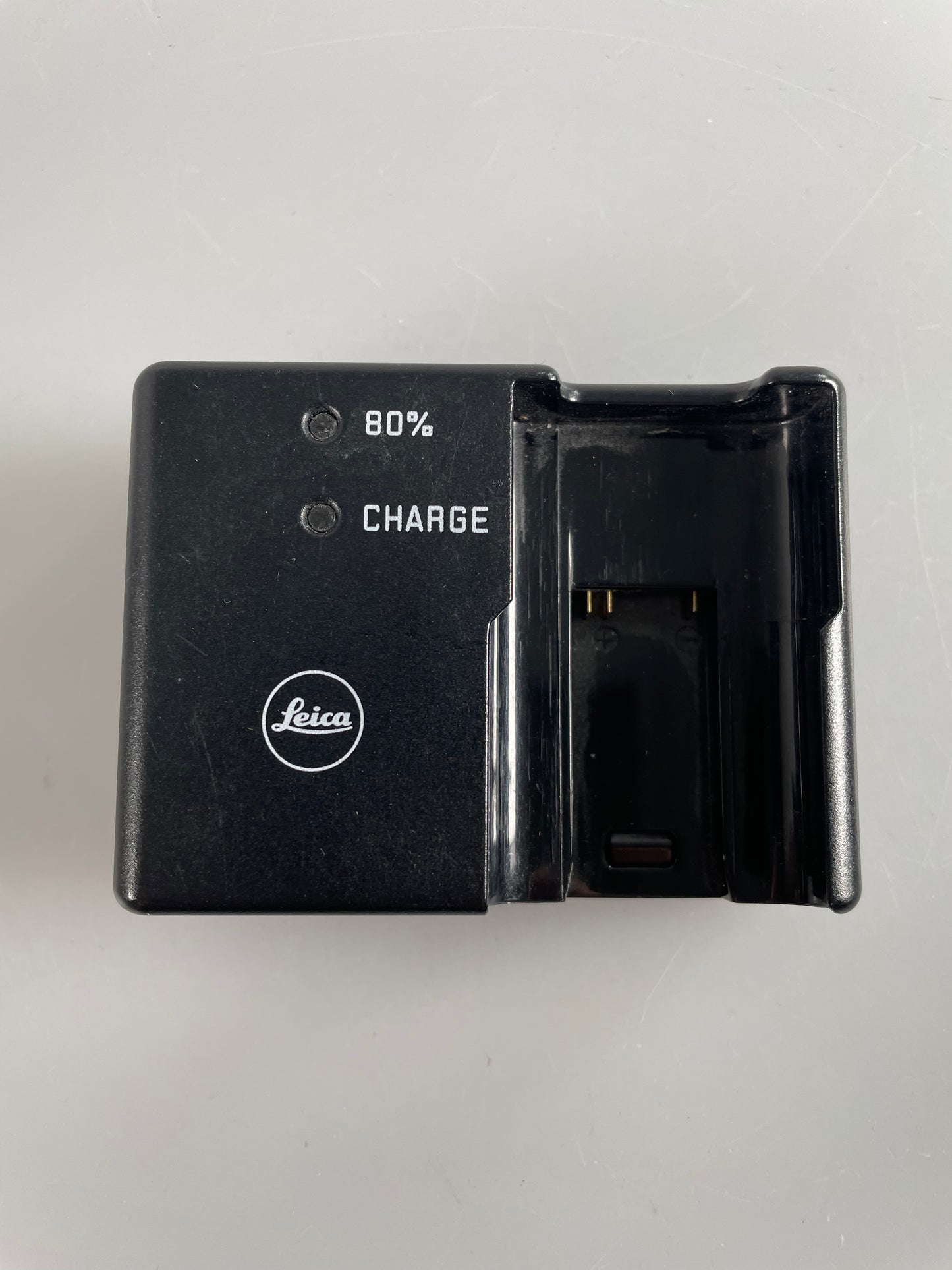 Leica 14470 Battery Charger for M8, M9 System Cameras