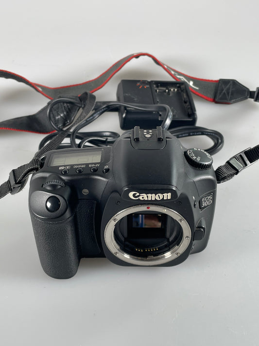 Canon EOS 30D 8.2MP Built-In-Flash Digital SLR Camera