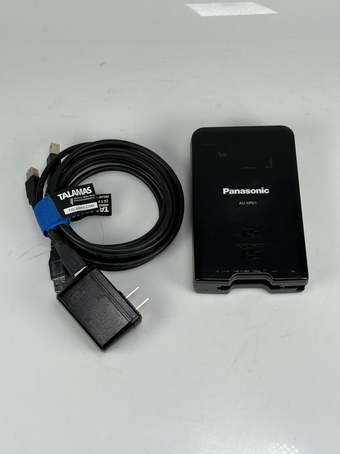 Panasonic AU-XPD1 USB 3.0 express P2 memory card drive Drive B-series