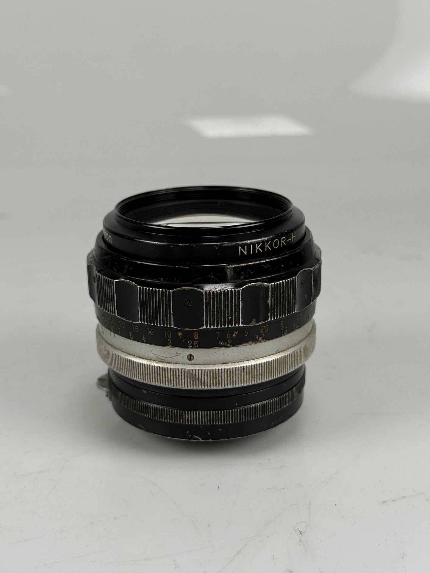 Nikon Nikkor 85mm F1.8 H Non AI Manual Focus Lens