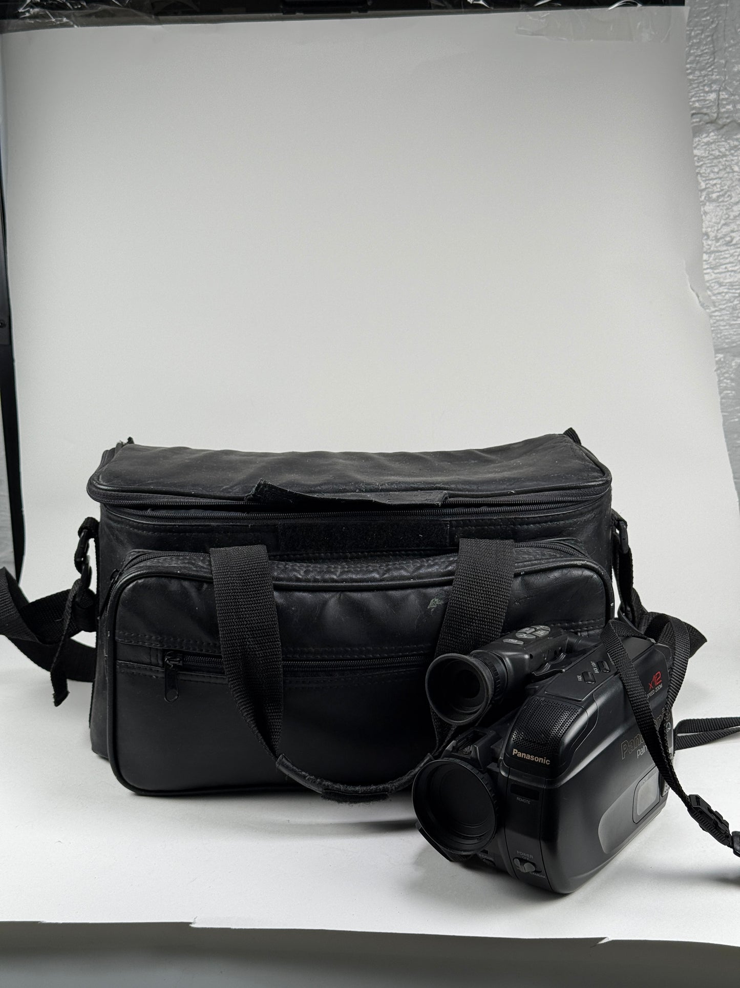 Panasonic Palmcorder IQ PV-IQ303 VHS-C Camcorder 10x Zoom Camera