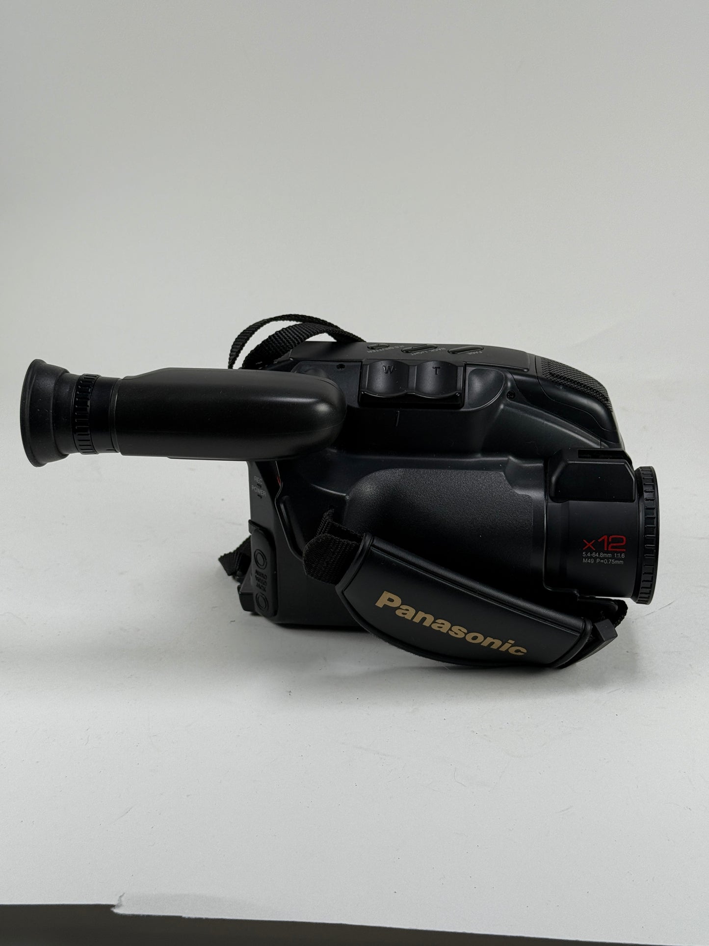 Panasonic Palmcorder IQ PV-IQ303 VHS-C Camcorder 10x Zoom Camera
