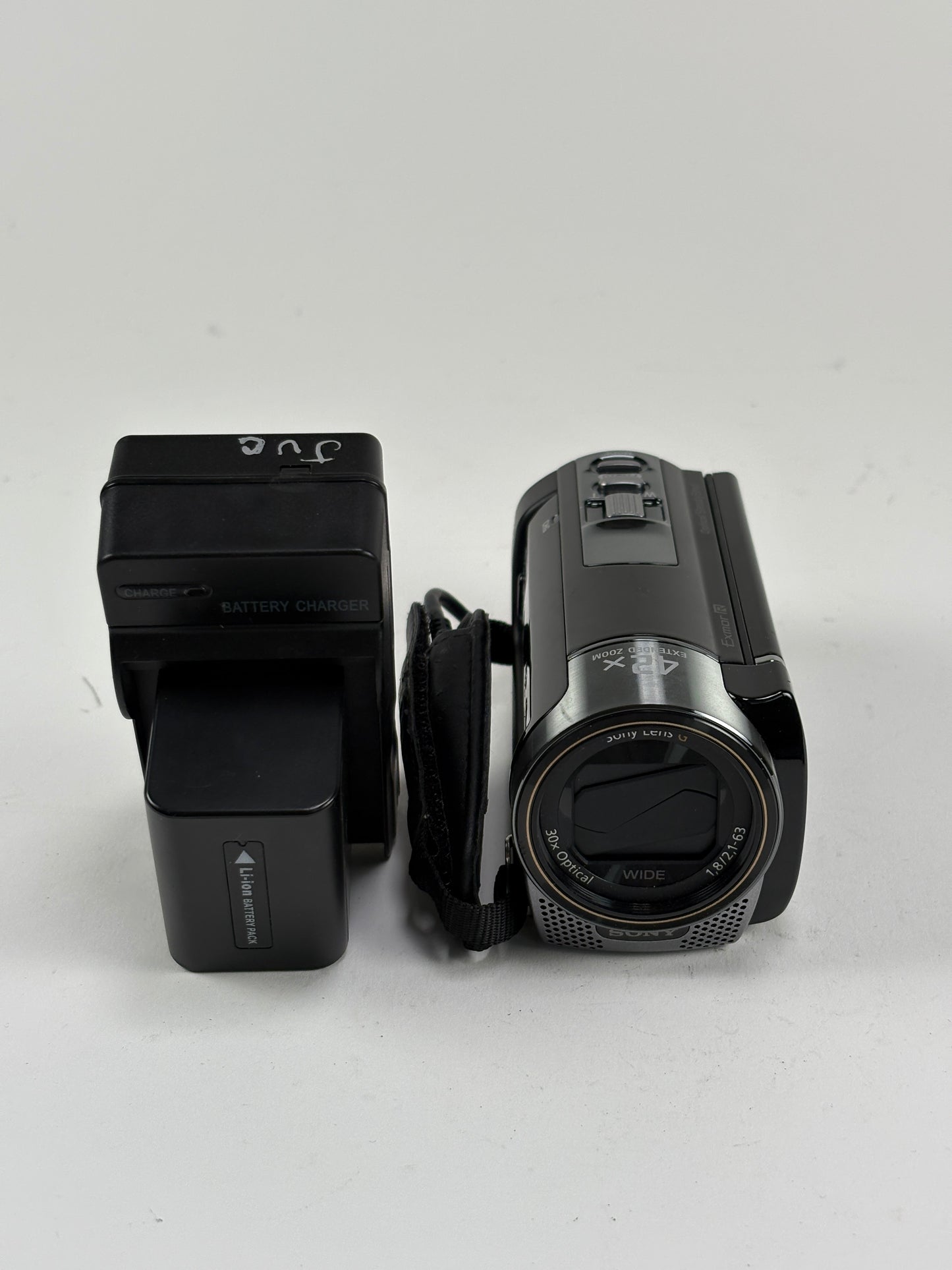 Sony Handycam HDR-CX130E Camcorder Video Recorder Digital Camera