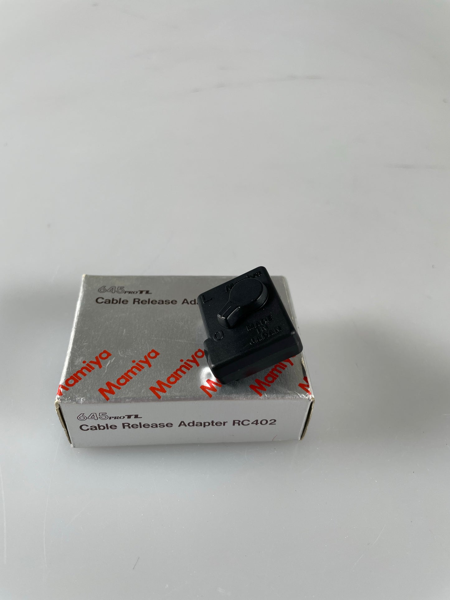 Mamiya 645 RZ67 RC402 cable release adapter