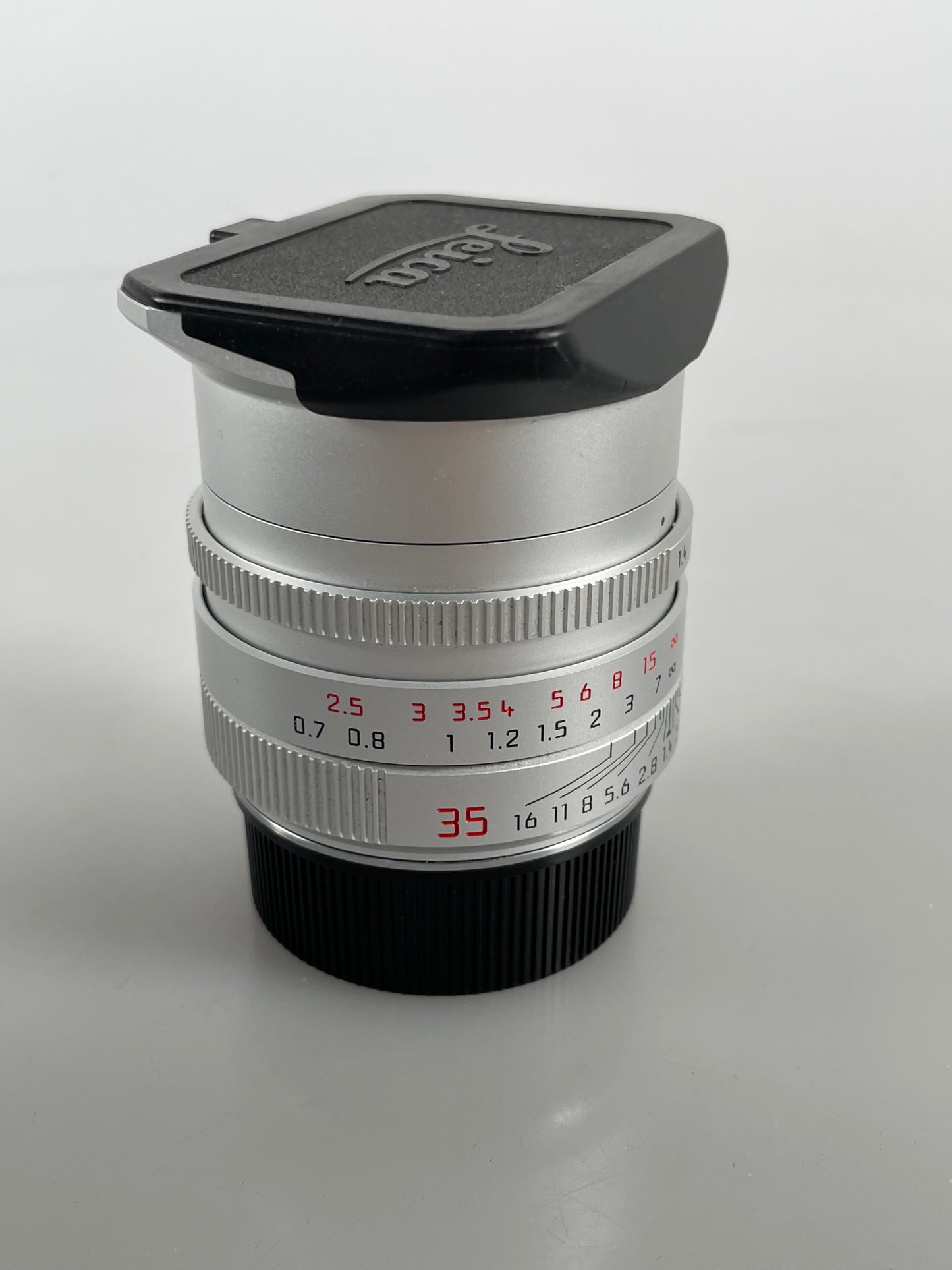 Leica 35mm f1.4 Summilux-M ASPH FLE Chrome with hood and caps