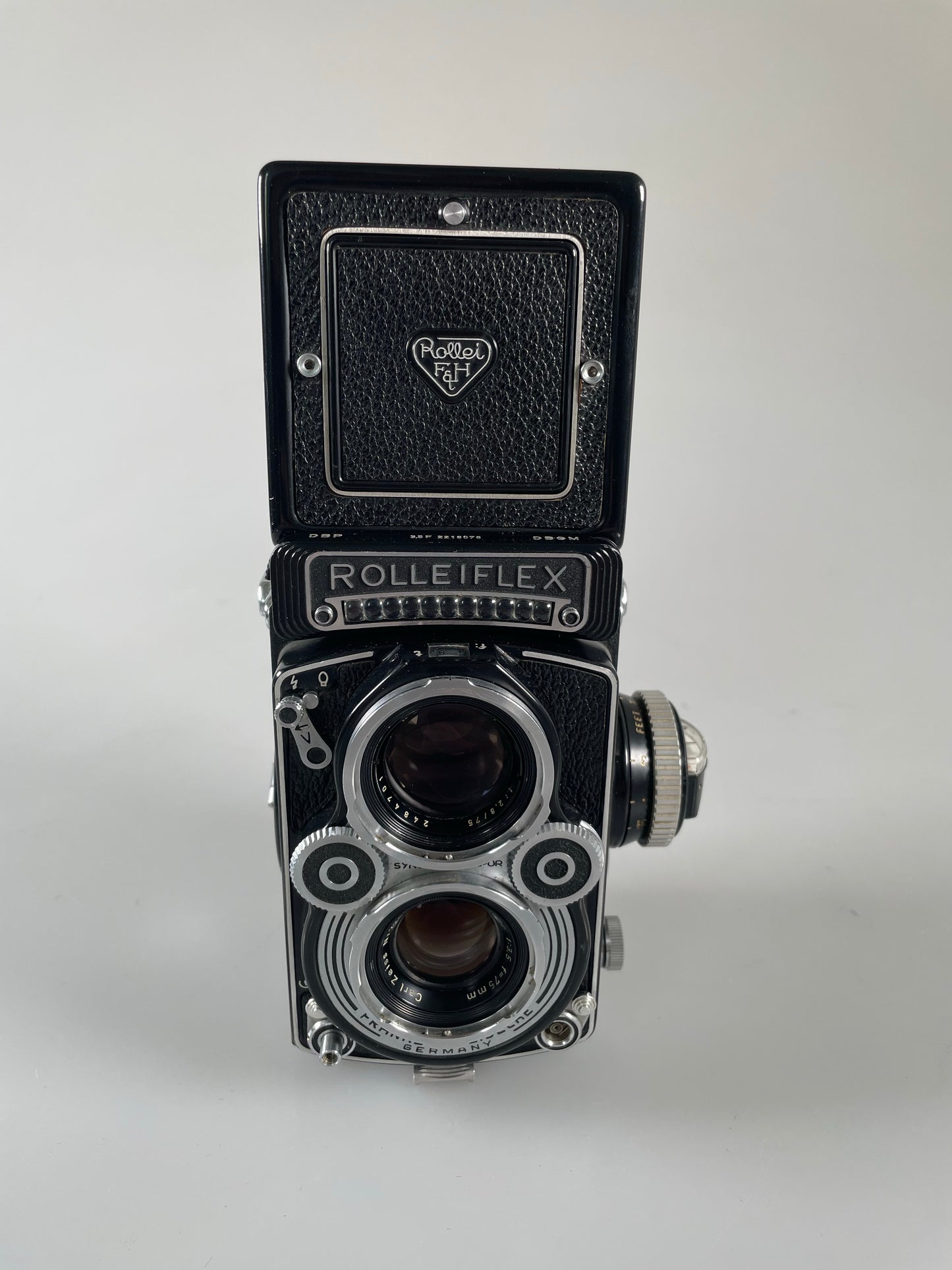 Rollei Rolleiflex 3.5F Planar 75mm F3.5 6x6 film camera TLR