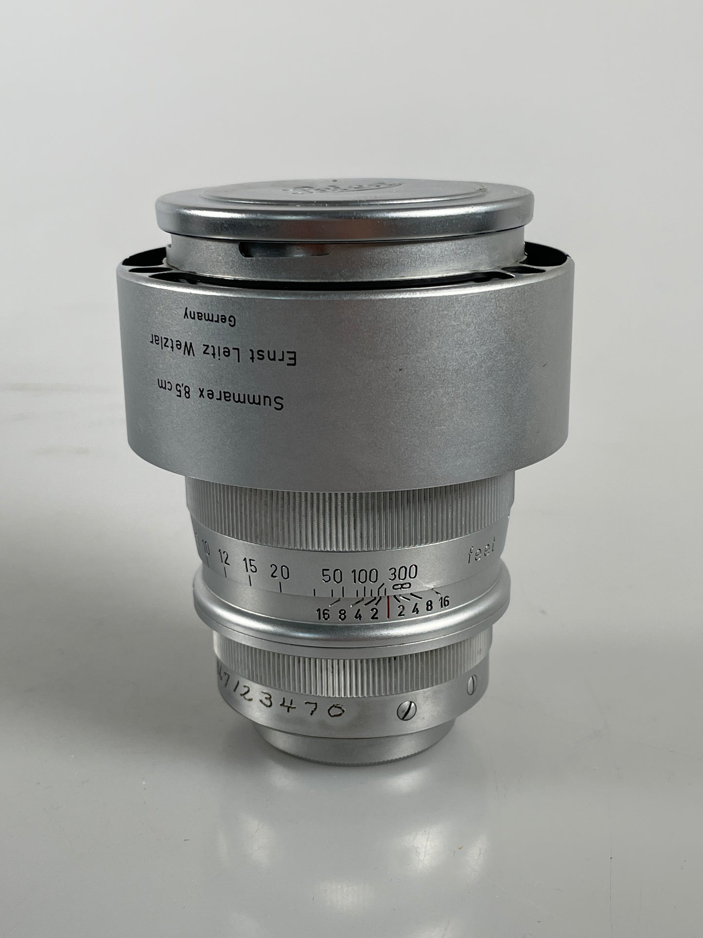 Leica Summarex 8.5cm 85mm f1.5 hood and caps Early Leitz in feet