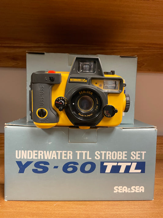 Sea & Sea Motormarine II Ex Underwater 35mm Film Camera YS-60 Strobe And Lens
