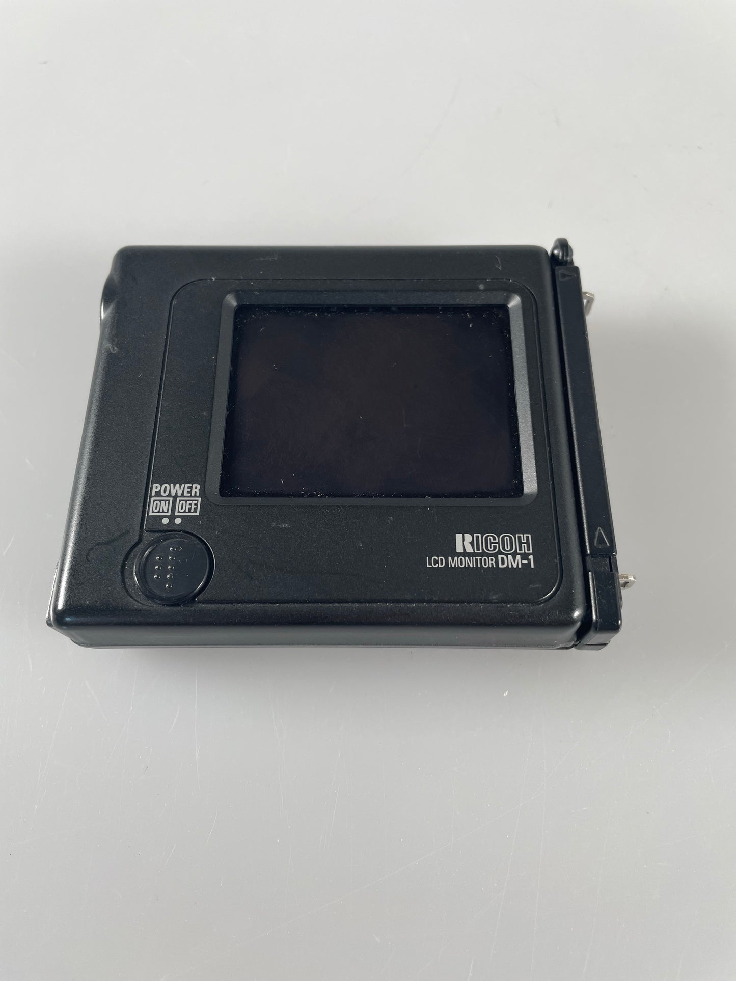 RICOH RDC-1 DIGITAL CAMERA w/DM-1 LCD MONITOR +BATTS+8MB CARD