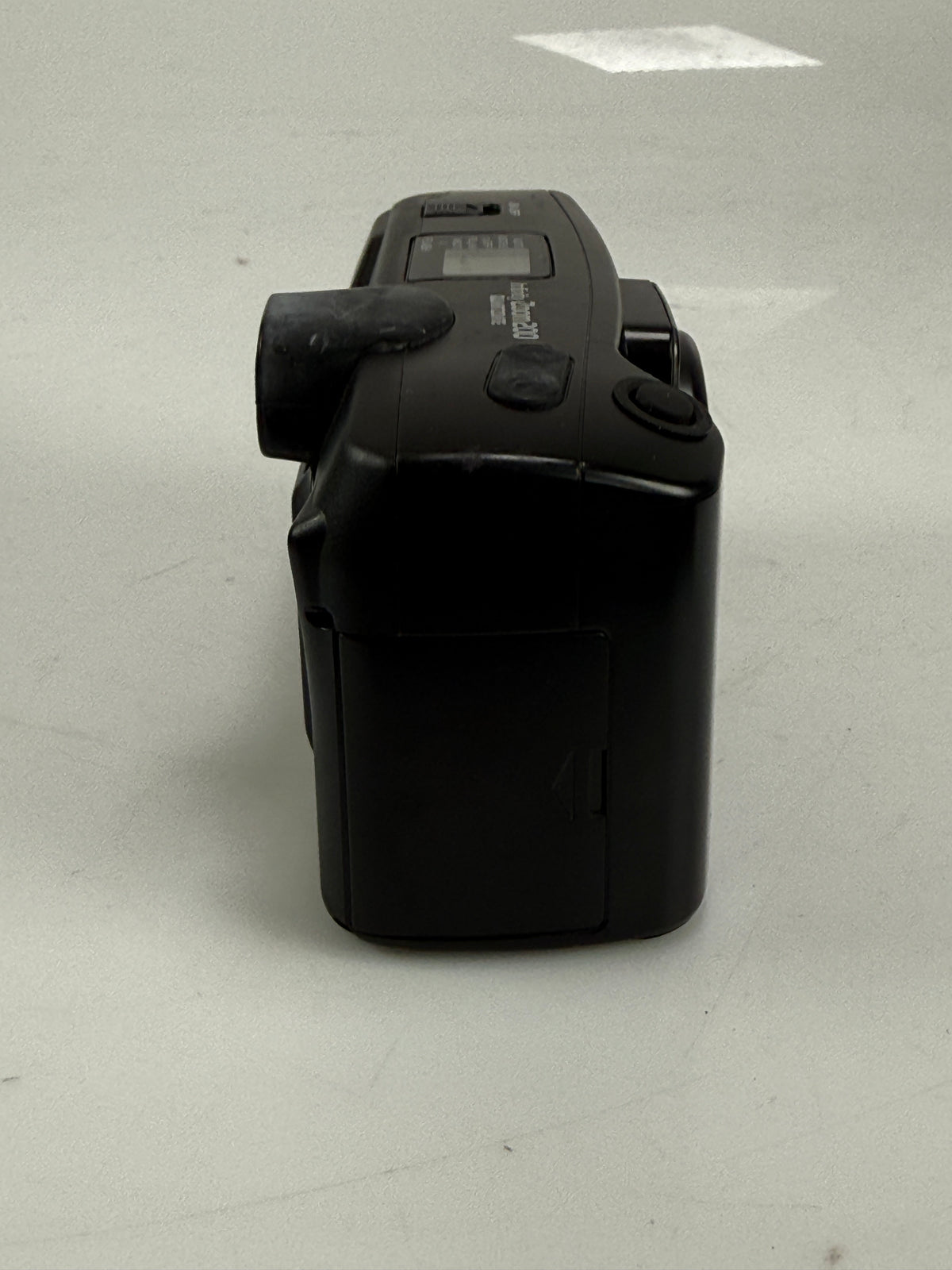 Olympus Infinity Zoom 200 Quartzdate 35mm Film Camera
