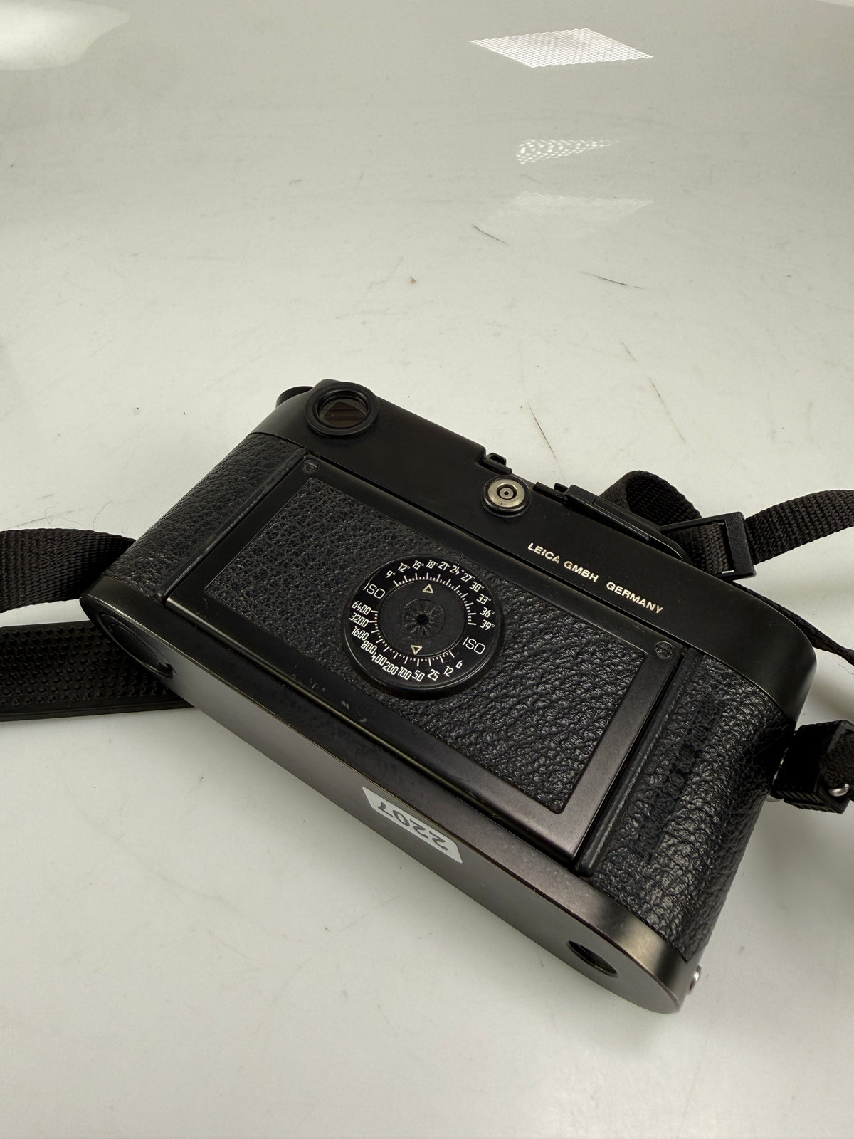 Leica M6 Classic 0.72 35mm rangefinder film camera black