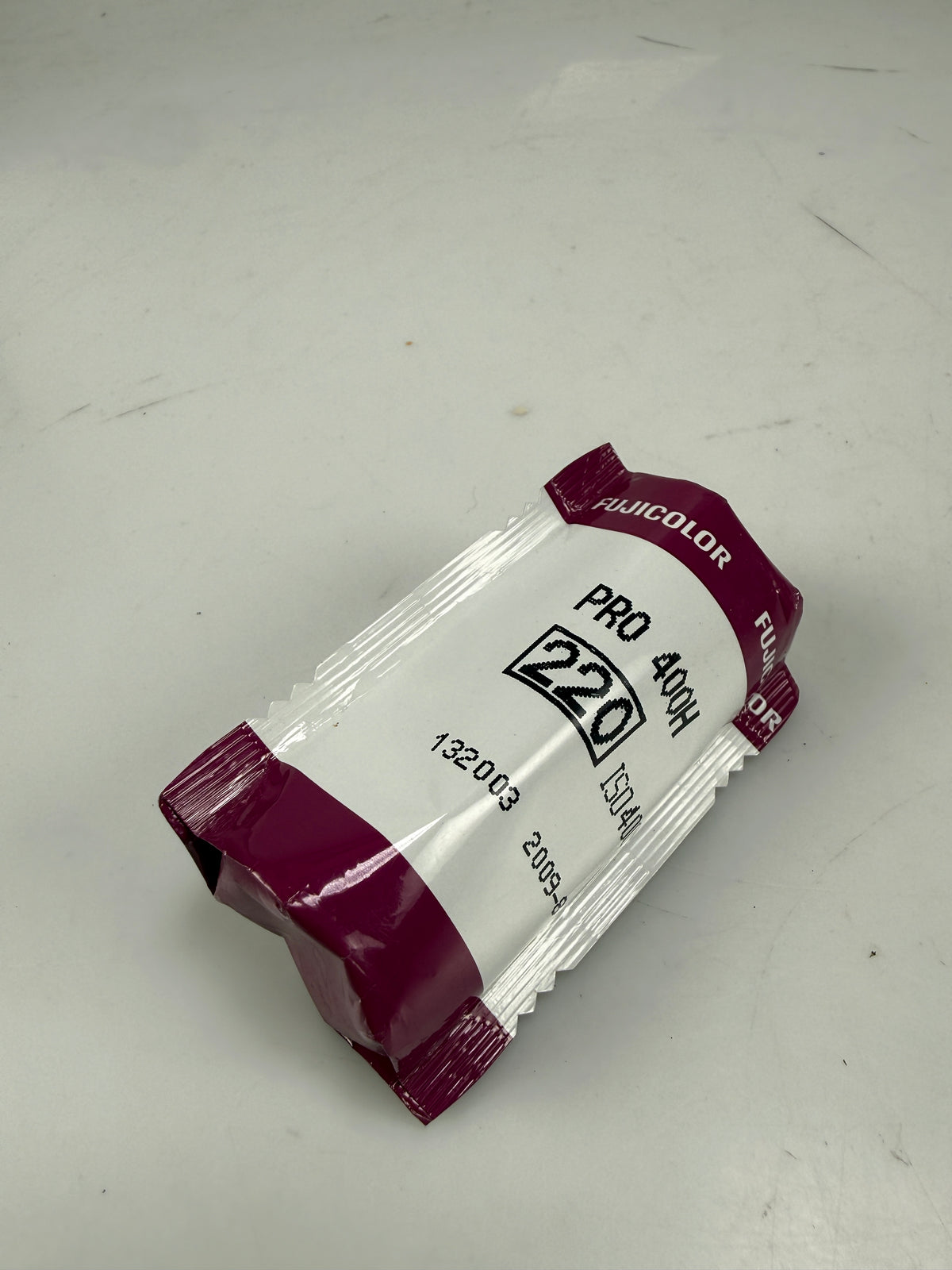 FUJIFILM PRO 400H 220 Film - 1 Roll - expired