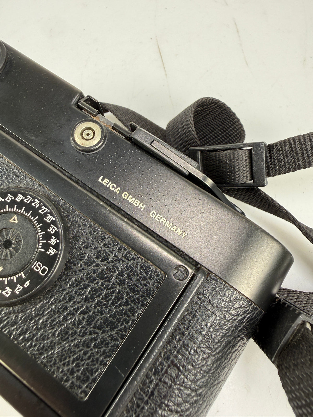 Leica M6 Classic 0.72 35mm rangefinder film camera black