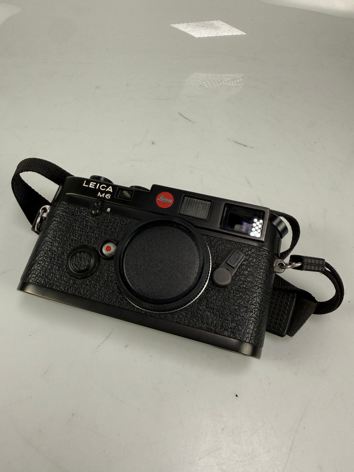 Leica M6 Classic 0.72 35mm rangefinder film camera black