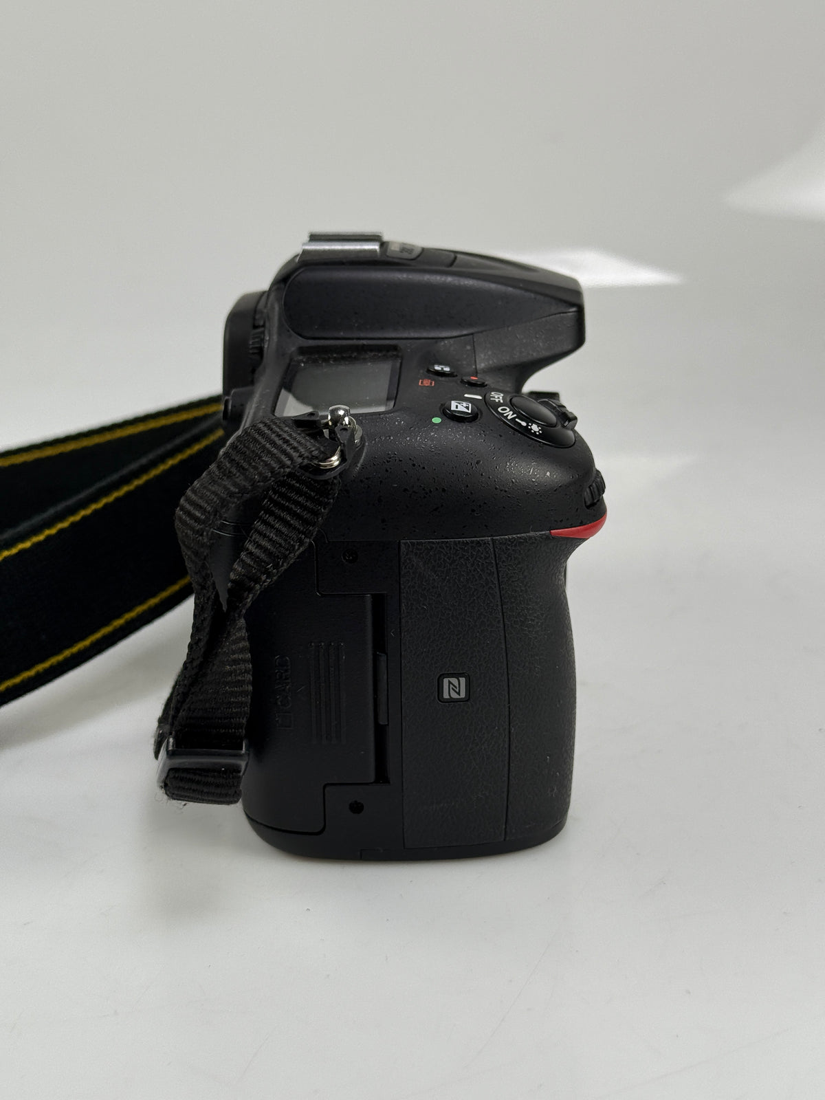Nikon D7200 24.2MP DSLR Camera Body kit w/ 18-55mm G II lens