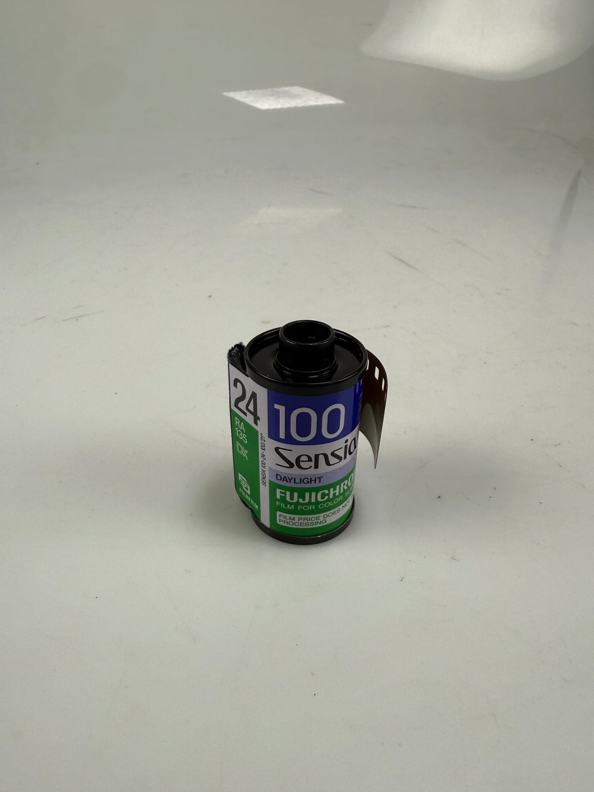 Fuji Fujichrome Sensia 100 35mm film, 24exp 1 roll RA 135