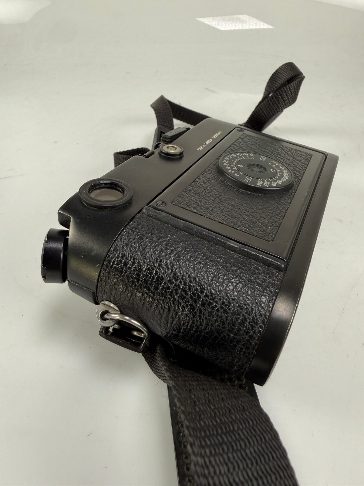 Leica M6 Classic 0.72 35mm rangefinder film camera black