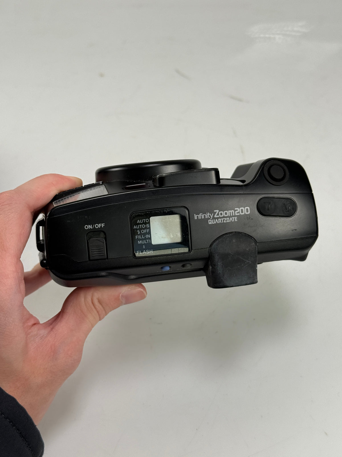 Olympus Infinity Zoom 200 Quartzdate 35mm Film Camera