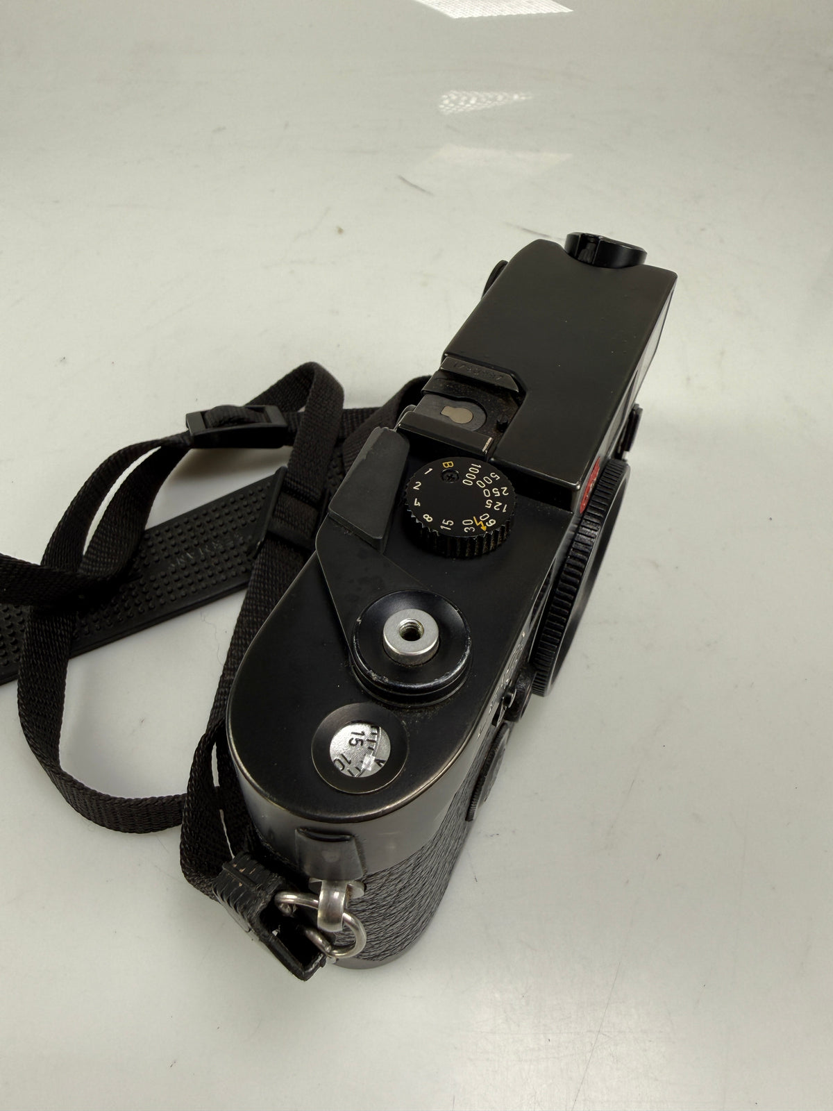Leica M6 Classic 0.72 35mm rangefinder film camera black