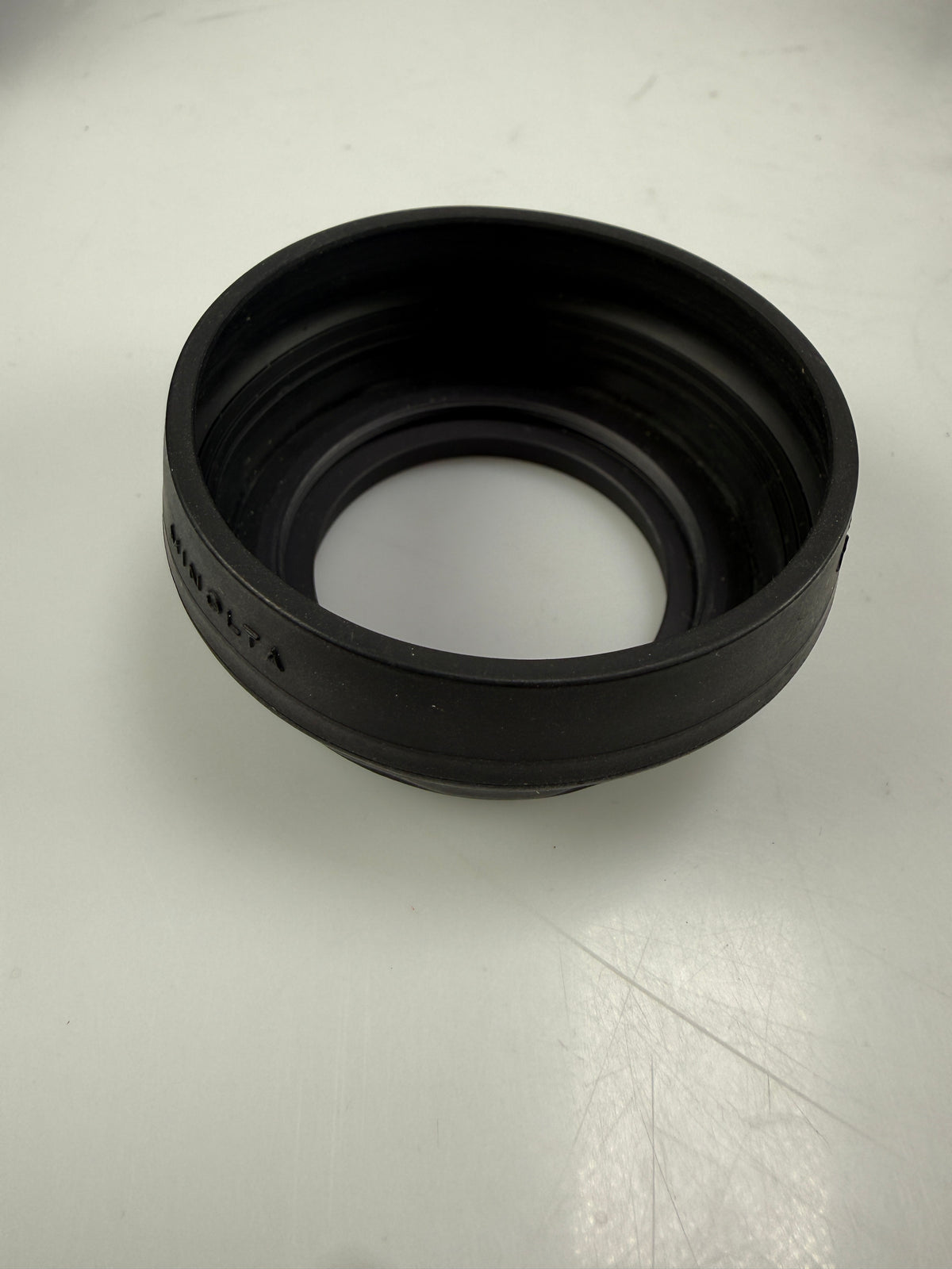Minolta 40.5mm thread rubber lens hood for 90mm f4 lens