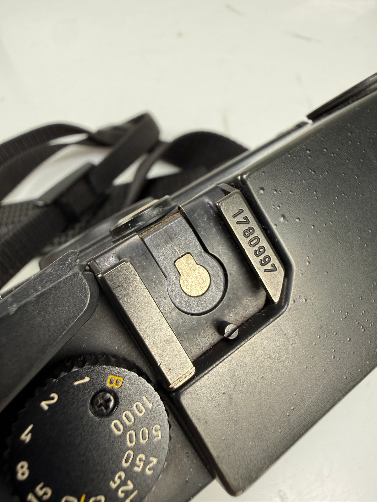 Leica M6 Classic 0.72 35mm rangefinder film camera black