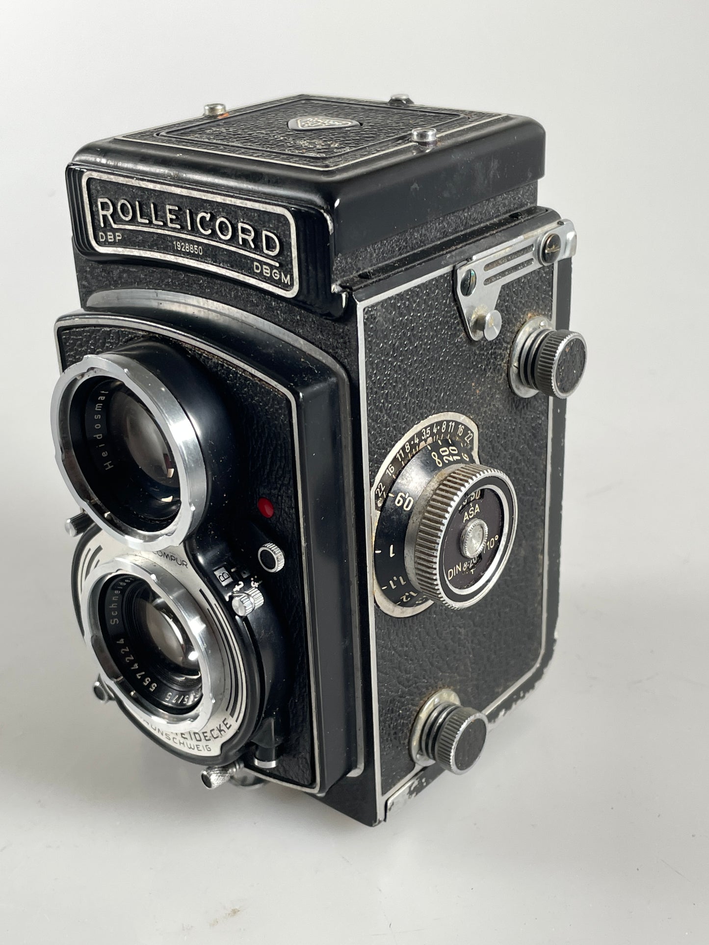 Rollei Rolleicord VA model II TLR Medium Format Camera 75mm f3.5 Xenar Lens TLR