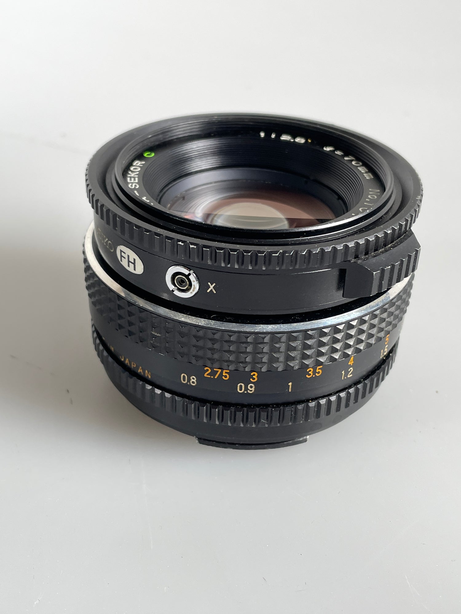Mamiya Sekor C 70mm f2.8 Lens LS Shutter for M645 1000S super 