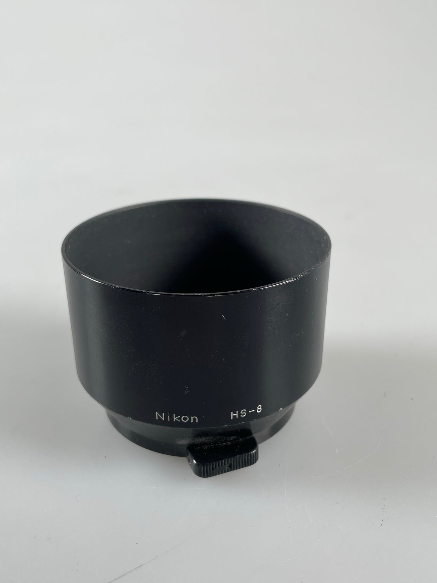 Nikon HS-8 Lens Hood Shade (52mm Snap-On) for 85mm f2, 105mm f2.5