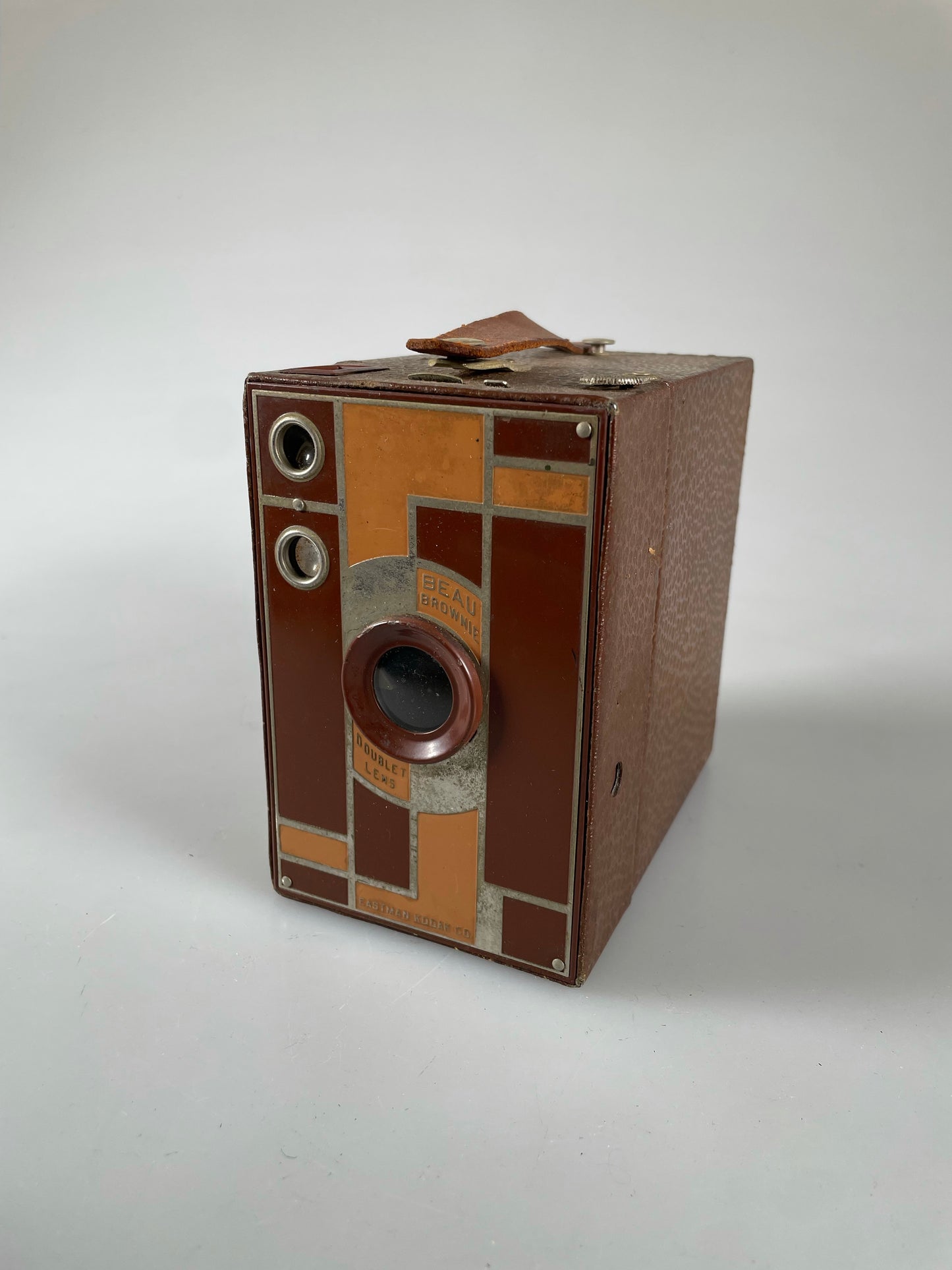 Kodak Beau Brownie No. 2A  BROWN Art Deco Box Camera